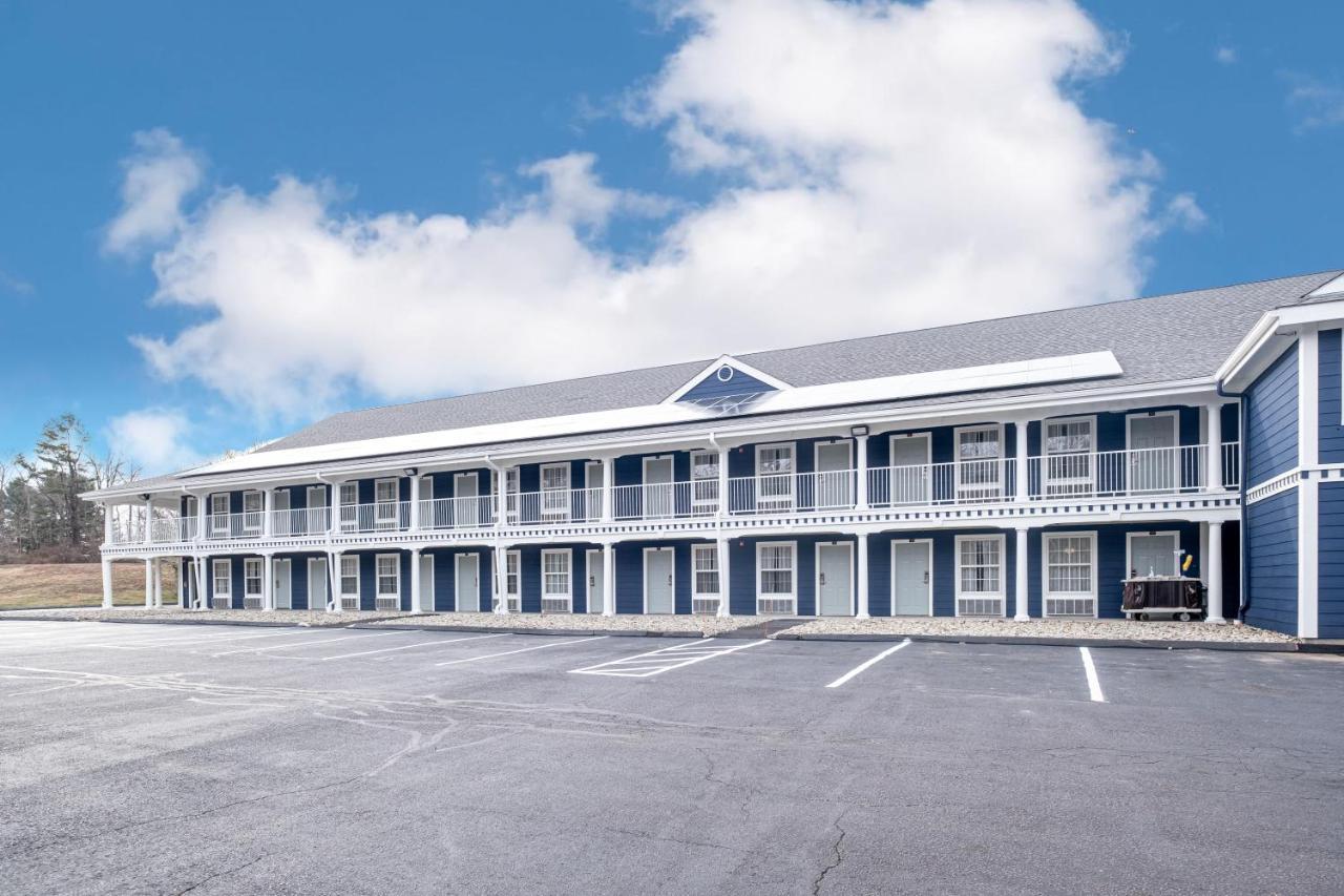 Hilltop Inn & Suites, Near Foxwoods Casino North Stonington Exterior foto